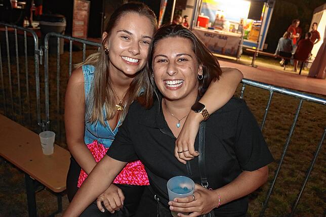 Bild 7: 1500 Fans feiern Sophia beim Sound Beach Festival