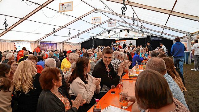 Schöne Blasmusik liefern die Musiker des Musikvereins Katzensteig ab – sowohl traditionelle als auch moderne Titel erfreuen die ...