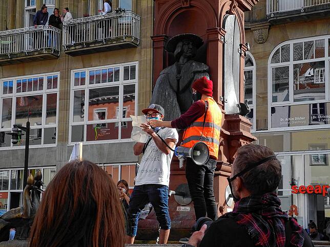 Die Kundgebung am Kaiserbrunnen.