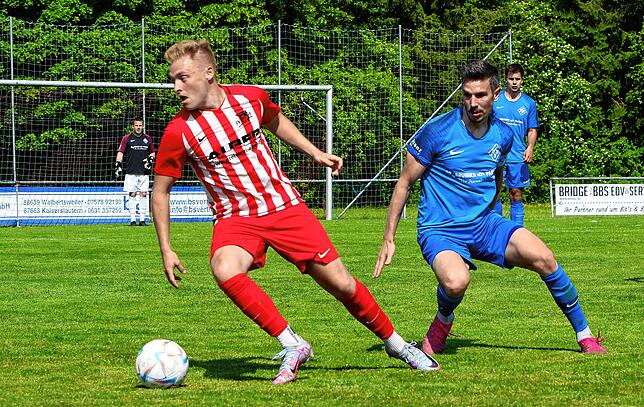 Bild 7: Die besten Bilder vom Duell zwischen FV Walbertsweiler-Rengetsweiler und FC Neustadt