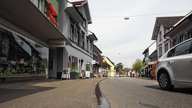 Die Hauptstraße durch Frick soll für 6,3 Millionen Franken saniert und aufgewertet werden.