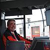 Rudi Egenhofer fährt seit 29 Jahren den Roten Arnold. In zwei Jahren geht er in Rente. Er glaubt, ihm wird das Busfahren fehlen. Auch ...