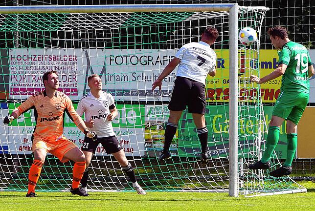 Bild 14: Die besten Bilder vom Duell zwischen dem TSV Aach-Linz und dem FC Hilzingen