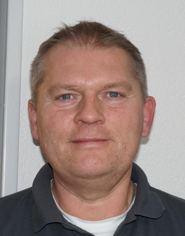 "Wir übernehmen für Kai die Studiengebühren, er bleibt uns die vereinbarten Jahre und hoffentlich noch viel länger erhalten und er hilft ...