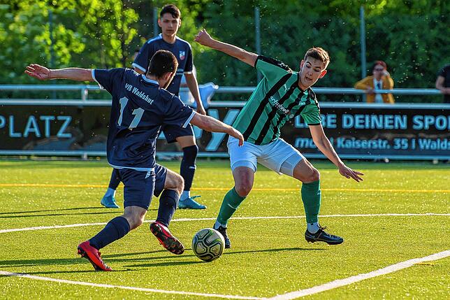 Bild 35: Titelanwärter FC Zell setzt sich mit 6:1 beim VfB Waldshut durch &ndash; und wir haben Bilder!