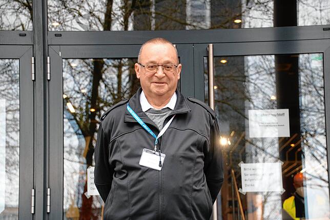 Peter Renker ist der Leiter des Impfstützpunkts im Radolfzeller Milchwerk.