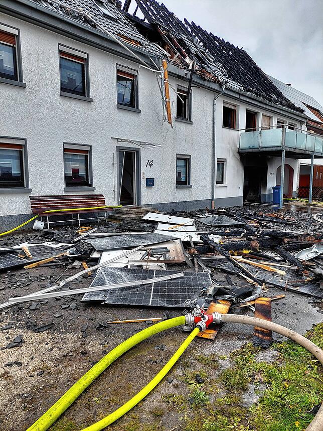 Der Großbrand hinterließ ein wahres Trümmerfeld.