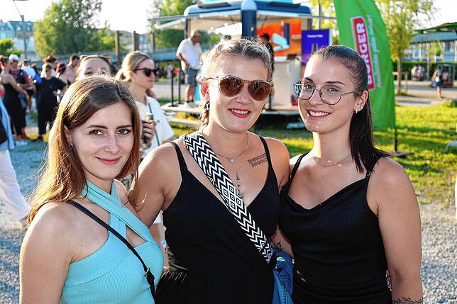 Bild 21: Die Stimmung am Bodensee ist bestens! So feiert Konstanz beim Seenachtfest 2025