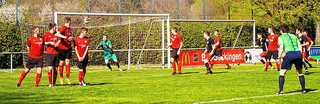 Bild 3: FC Wallbach besiegt den FC Hochrhein mit 1:0 &ndash; und wir haben Bilder!