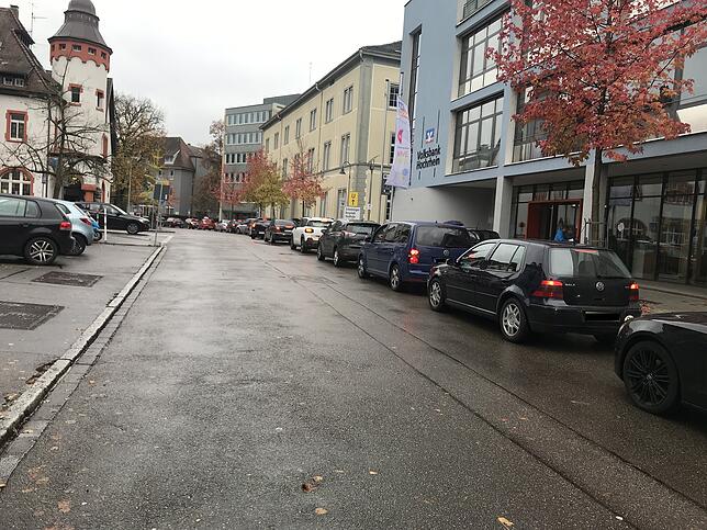 Keine Abkürzung: Auf der Bismarckstraße bilden sich zur Mittagszeit und am Spätnachmittag Staus. Diese Strecke soll nicht als Abkürzung ...