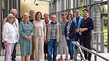 Auf dem Foto von links die Vorstandschaft und Beirätinnen und Beiräte des Vereins: Beate Müller-Uhlending, Michael Raub, Karin ...
