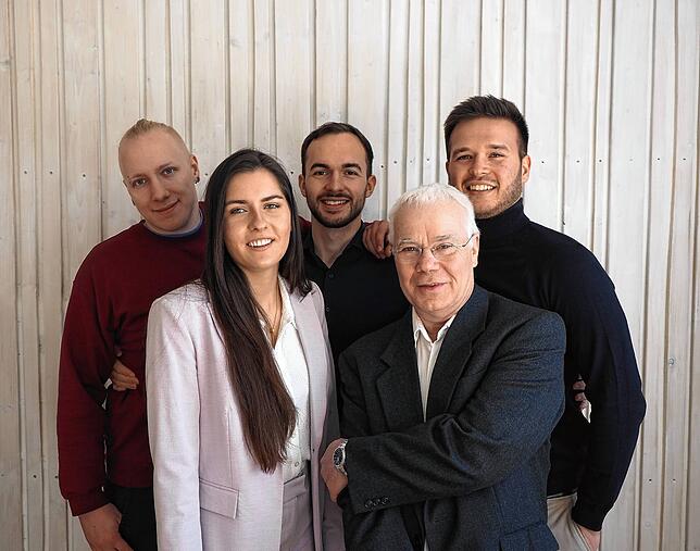 Das Gründerteam von Eversion (von links): Max Starkmann, Julia Zimmermann, Timon Sutter, Wolfgang Triebstein, Lucas Heitele.