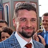 Bürgermeister Stefan Friedrich erklärt: „Es ist eine Fläche, auf der wir in Zukunft eine Chance haben, etwas anderes zu tun als ...