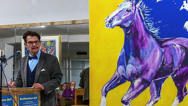 Insgesamt 37 Kunstwerke standen am Samstag bei der Benefiz-Auktion der Pfullendorfer Kunstschule zur Versteigerung. Allerdings konnte ...