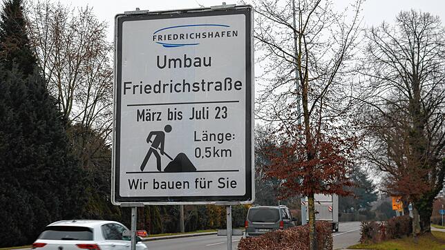 Wer aus Richtung Fischbach kommt, wird auf die Bauarbeiten in der Friedrichstraße hingewiesen. Auch an anderen Ortseingängen stehen die ...
