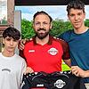 Chance für die Jugend: Trainer Ismail Palit freut sich beim FC Wallbach auf Stürmer Julien Stimm (links) und Torwart Marlon Stehle (rechts).