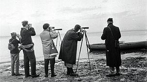 Die Anfänge der Wasservogelzählung, damals noch Entenzählung genannt, in den 1960er Jahren. Schon damals engagierten sich Privatpersonen ...