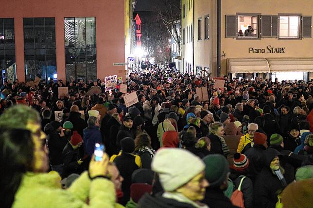Bild 10: Konstanz - Demo gegen rechts am 24.01 - Der Protest in Bildern