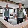 Martin und Sebastian Amann (von links) sind neue Eigentümer des Schlössli in Horn und haben damit viel vor.