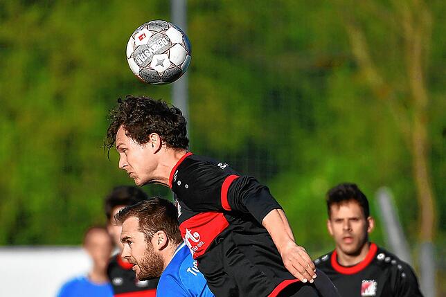 Bild 22: TuS Efringen-Kirchen gleicht in letzter Minute zum 3:3 gegen FC RW Weilheim aus &ndash; wir haben Bilder!