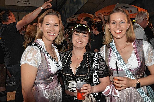 Bild 29: Vollgasstimmung war bei der Dirndl- und Lederhosenparty in Leimbach