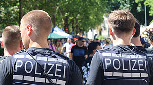 Die Polizei hatte am vergangenen Wochenende am grenzüberschreitenden Flohmarkt in Konstanz alle Hände voll zu tun. Kurz zuvor wurde am ...