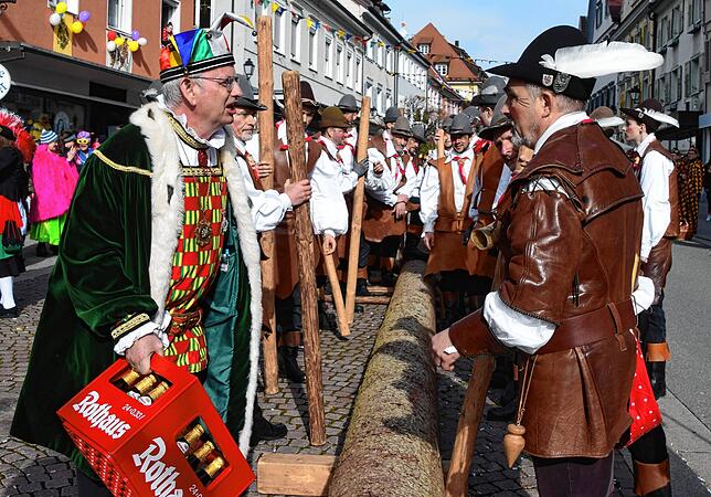 Bild 10: Bilder vom Narrenbaum-Setzen in Stockach Teil 1