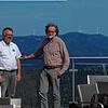 Blick vom Blauen in Richtung Rohrenkopf bei Gersbach: Georg Hoffmann aus Schliengen (v.l.) und Peter Schalajda aus Hasel von der ...