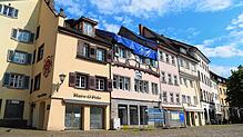 Rund ein Jahr nach dem Brand hat sich am Gebäude wenig verändert. Ermittlungen zu dem Ereignis führten aber zu Ergebnissen.