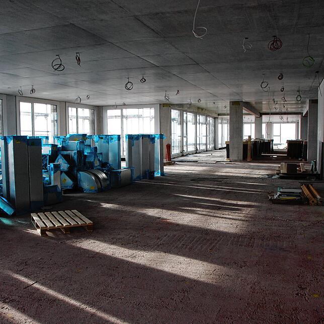 Im Gebäude werden die Betonwände erlebbar bleiben. Das gehört zum Konzept des Unternehmens, das mit Kies und Beton aus der Region ...