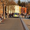 Irgendwie müssen Anwohner und Nutzer des öffentlichen Raums aneinander vorbeikommen &ndash; aber wie? Das Bild zeigt eine Kontrollfahrt ...