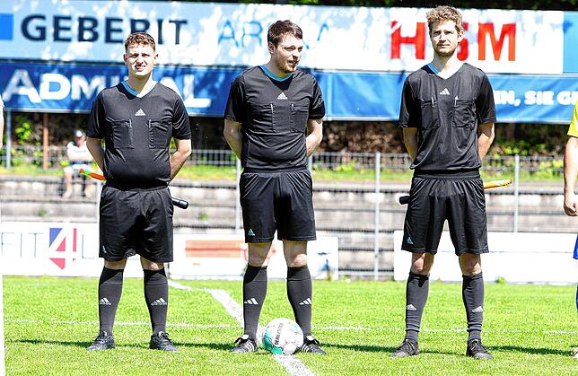 Bild 29: Verbandsligaderby zwischen SC Pfullendorf und FC Singen gewinnt der SCP mit 3:1