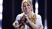 Beatrice Egli ist die Siegerin der zehnten Staffel von "DSDS". Seit 2022 steht sie auch als Moderatorin ihrer eigenen Sendung "Die ...