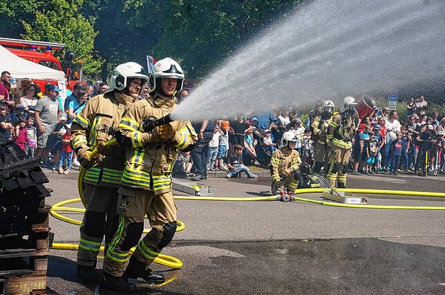 Bild 29: Tag der offenen Tür: die Feuerwehr präsentiert sich