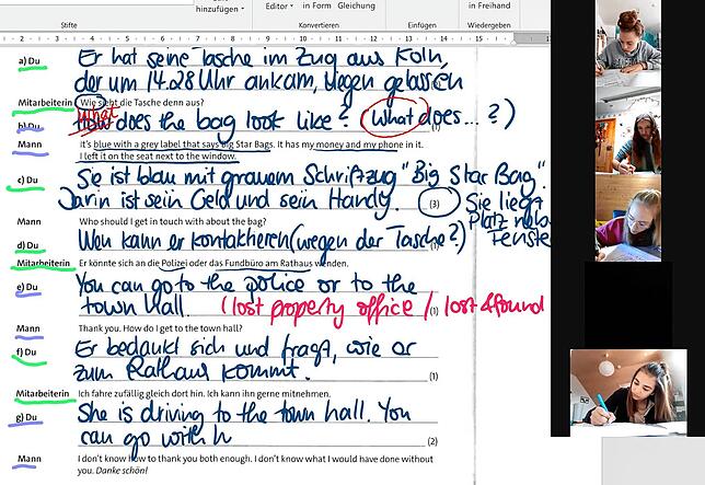 Realschullehrerin Maria Montalbano büffelt mit der Lerngruppe 10.2 Englisch, bereitet die Schülerinnen und Schüler auf ihre ...