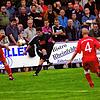 1:1 vor 18 Jahren: Vor 1150 Zuschauern gastierte Fabio Grasso (Mitte, gegen Patrick Steiger und Michael Unterberg) am 13. September 2003 ...