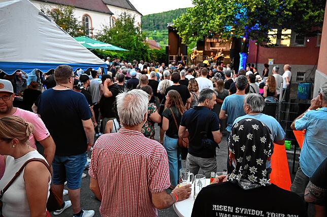 Bild 19: Sommer, Musik, gute Laune: So feierte Gurtweil das Gurtwiil Open Air 2025 - Das sind die besten Bilder