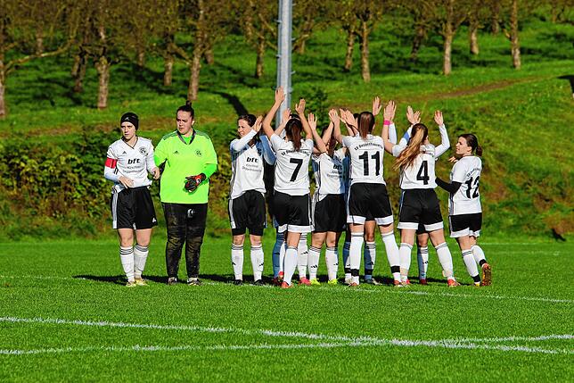 Bild 2: Klarer Sieg für die SG Aach-Linz/Denkingen! Die Bilder zur Landesliga-Partie im Deggenhausertal