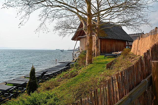 Bisher liefert eine Gasheizung von 1996 die gesamte Energie für die Meersburg Therme, künftig kommt sie vielleicht aus dem See direkt ...