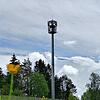Ähnlich wie hier in Meßkirch wird der geplante Mobilfunkmast zwischen Altheim und Thalheim nahe bei Bäumen stehen.