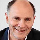 „Es wäre besser, in eine A-Lage am Bahnhof zu kommen, wo viele Leute ankommen.“ Bernd Häusler, Singens OB, zur ...