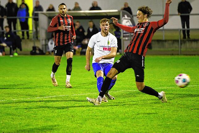 Bild 10: Unsere Bildergalerie der Landesliga-Partie zwischen dem FC Singen 04 und dem FC Königsfeld