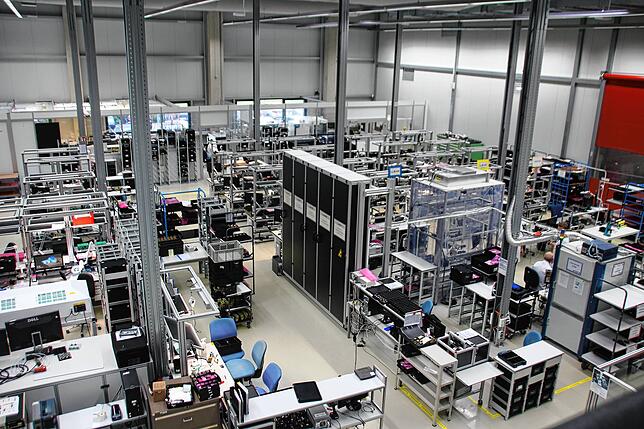 Blick in die Produktionshalle von Rheinmetall am Standort in Stockach.