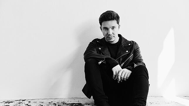Der 26-jährige Nico Santos spielt am 22. Mai auf dem Marktplatz in Markdorf.