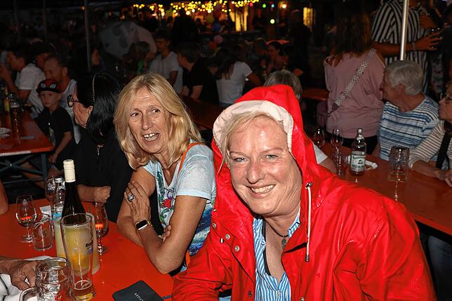 Bild 18: Party im Konstanzer Vorort: Auf dem Dingelsdorfer Herbstfest treffen sich Jung und Alt