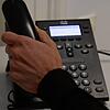 Für seinen Botengang nach einem Telefonbetrug (Symbolbild) wurde ein 40-Jähriger zu zwei Jahren Haft auf Bewährung verurteilt.