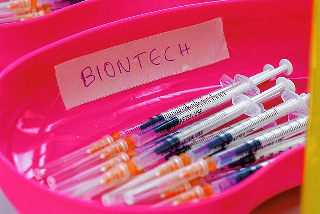 Das Wunschvakzin der meisten: Bei 200 der insgesamt 285 verabreichten Dosen handelte sich um das Präparat von Biontech.