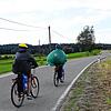Rechts der Straße entsteht hier von Kaltbrunn in Richtung Wild- und Freizeitpark ein neuer Radweg.