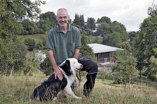 Jürgen Schuler und sein Hund Julien sind ein eingespieltes Duo.