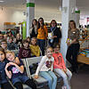 Autorenlesung in der Stadtbibliothek mit nahezu 50 Zweitklässlern und den Lehrerinnen Nele Zenker, Anna-Maria Keller, der Autorin ...